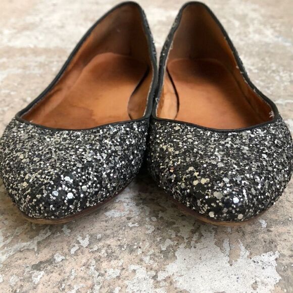 1937 footwear  - Picture 5 of 6